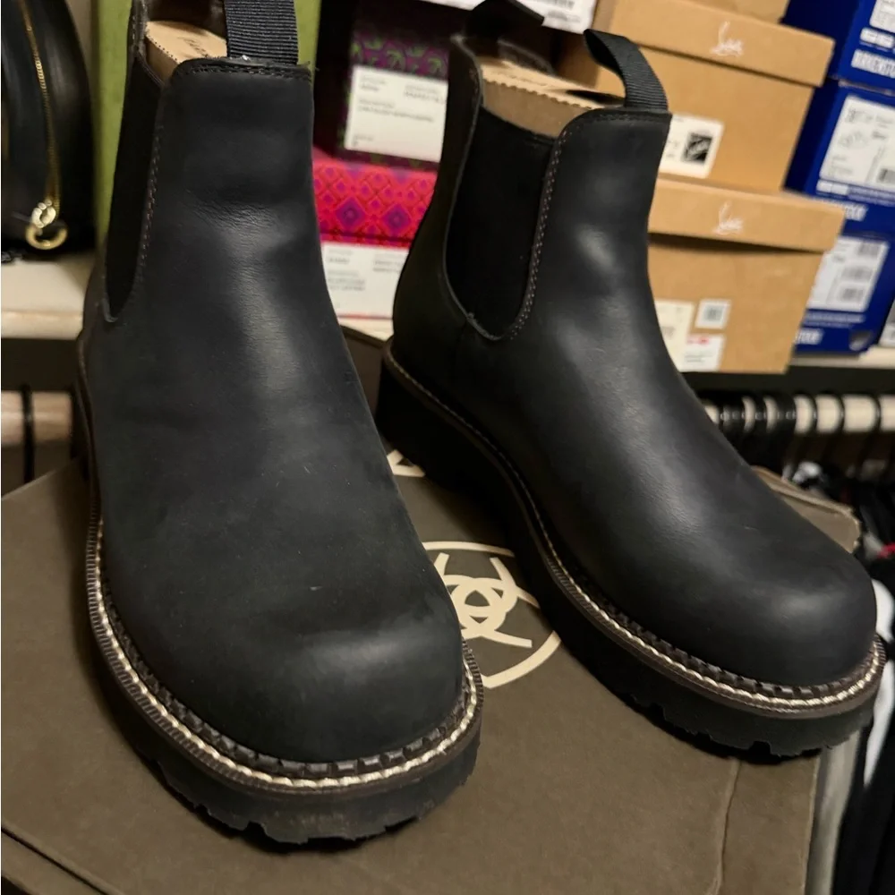 Ariat Black Chelsea Boots - Picture 2 of 3